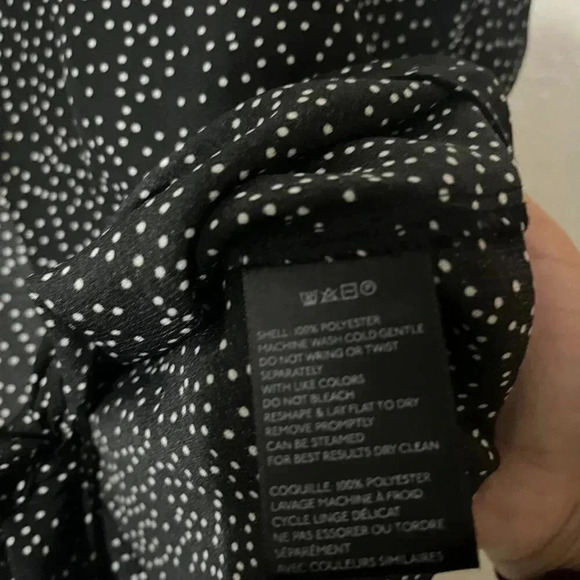 SOLD-Urban Outfitters Tie-Front Short Sleeve Cropped Top - Picture 4 of 5